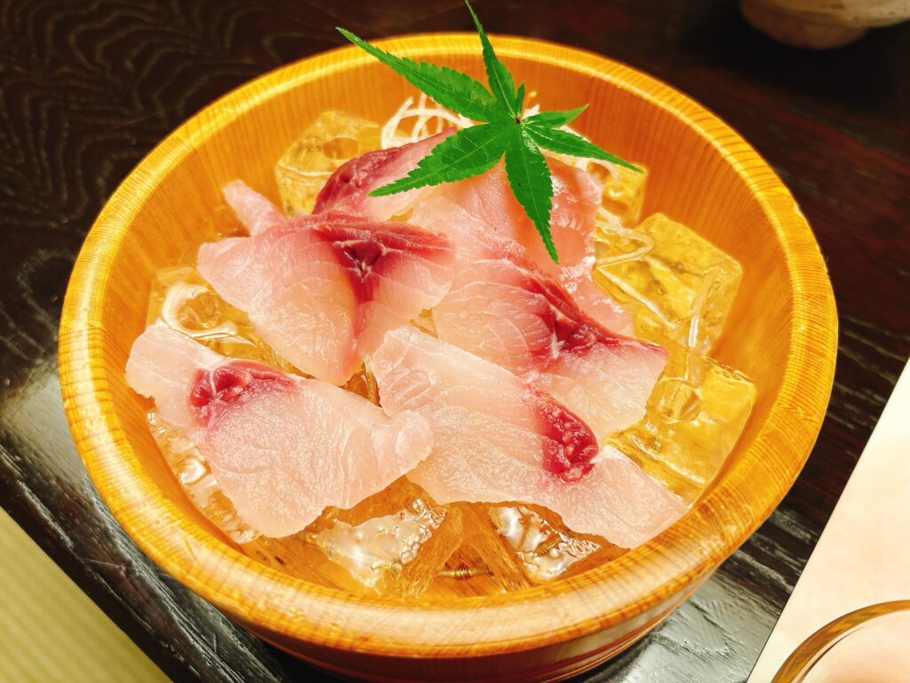 鯉の洗い（嵐渓荘）