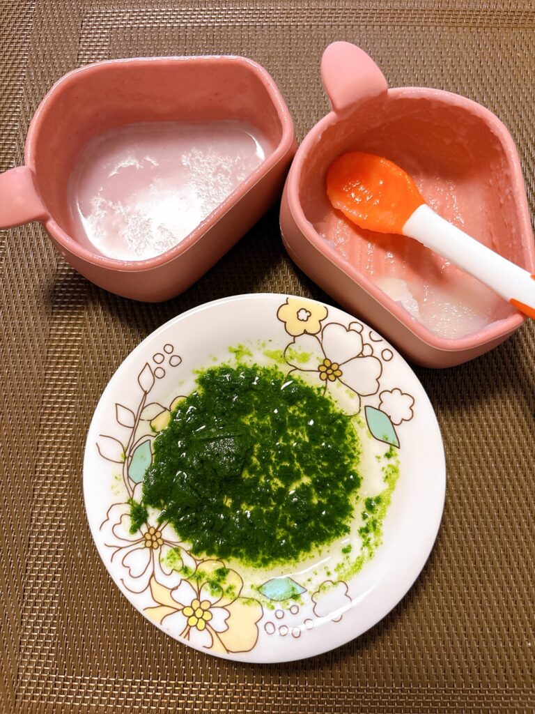 解凍済みの裏ごしほうれん草キューブ